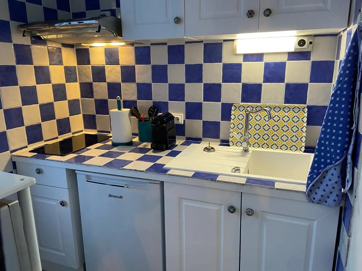 La Cure De Vichy Rue Callou Apartment 0*,  France