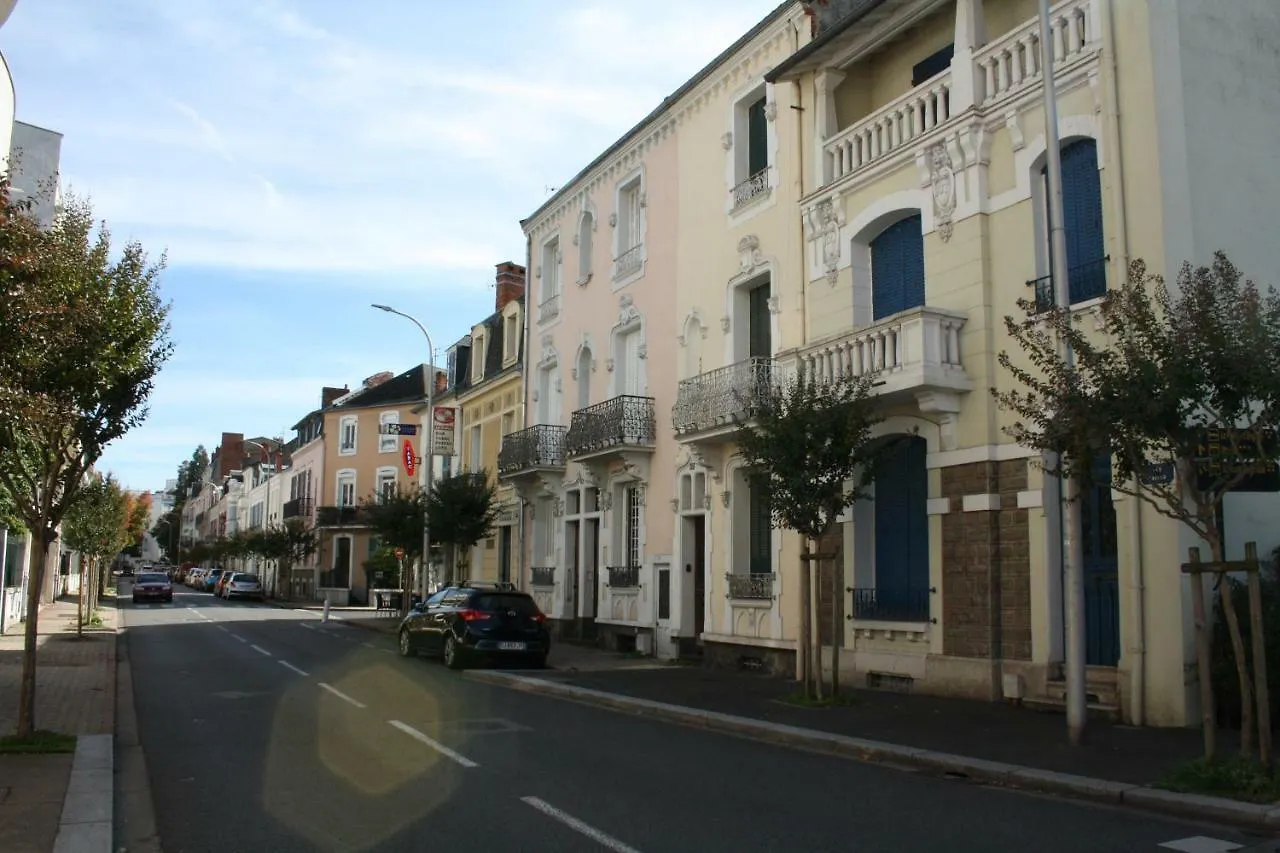La Cure De Vichy Rue Callou Apartment 0*,  France